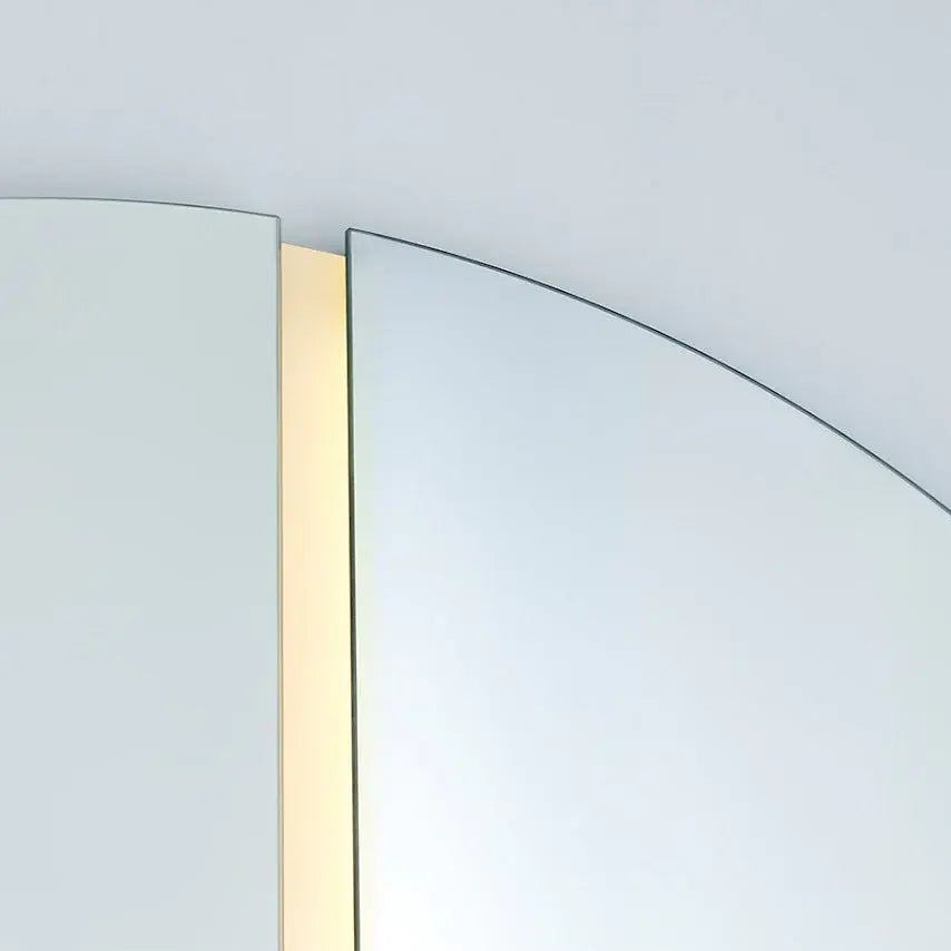 Grand miroir lumineux détail éclairage intégré finition premium