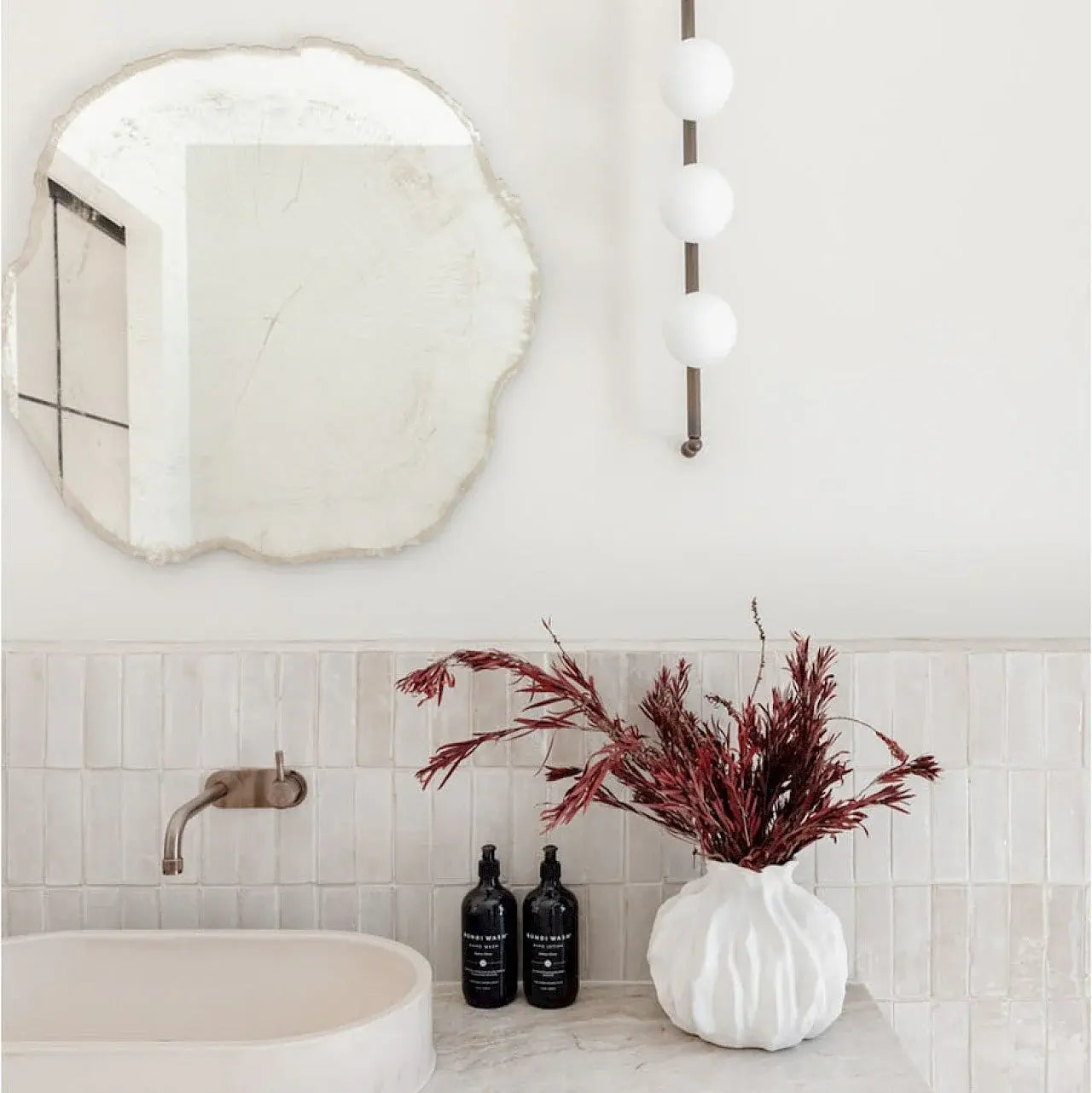 Miroir décoratif sérigraphie blanche chambre contemporaine