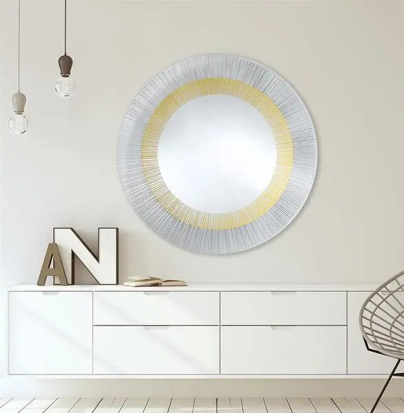 Miroir soleil doré 105 cm mis en scène dans un intérieur décoratif

