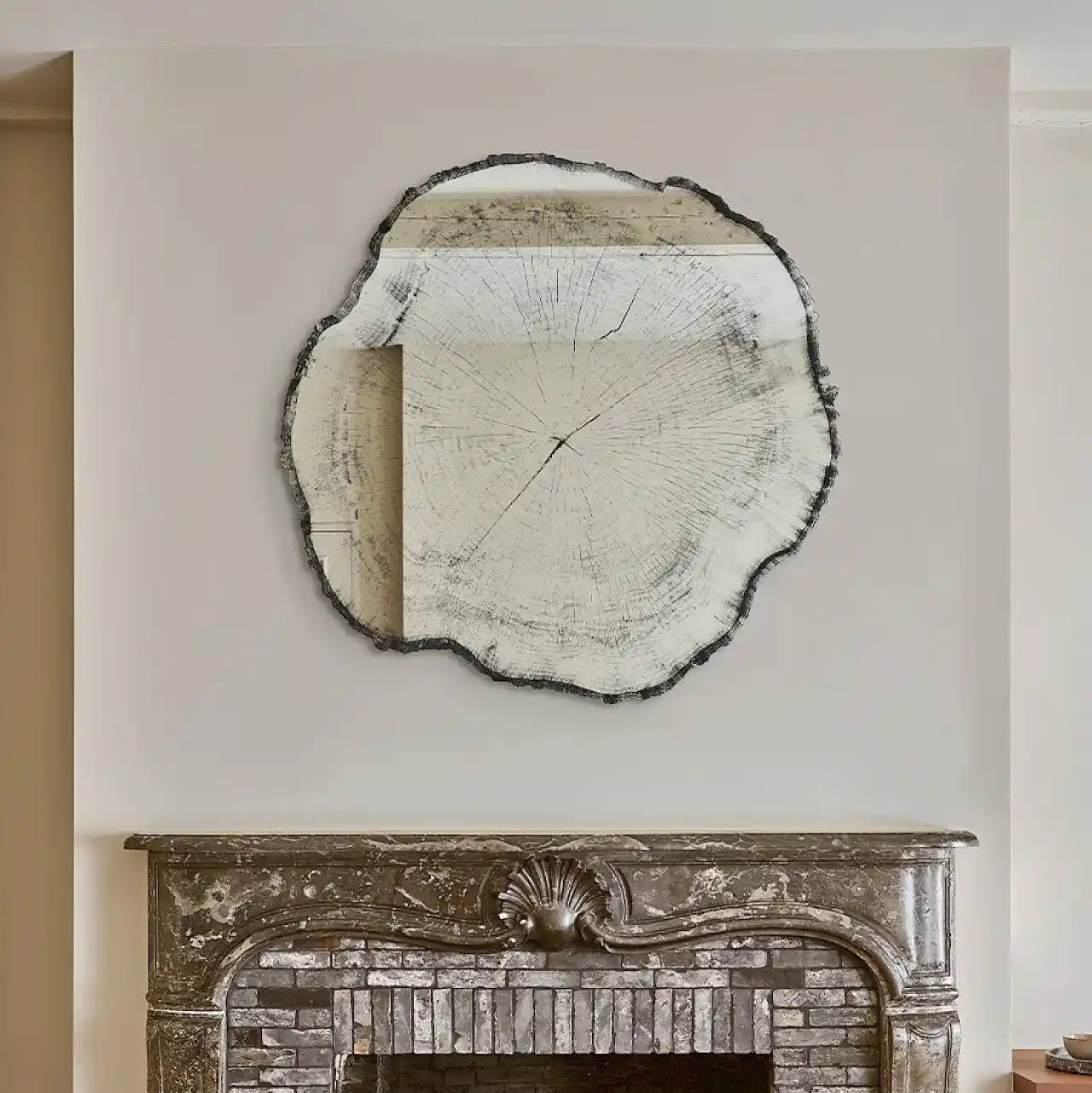 Miroir original sérigraphie noire ambiance luxueuse