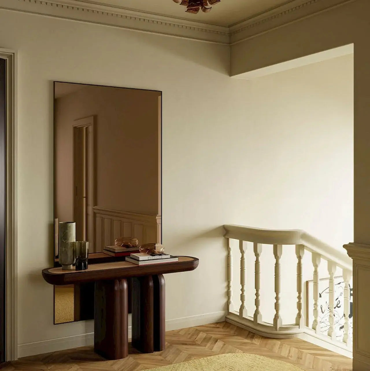 Miroir mural grande taille 100x200 cm en position horizontale dans une salle de bain design