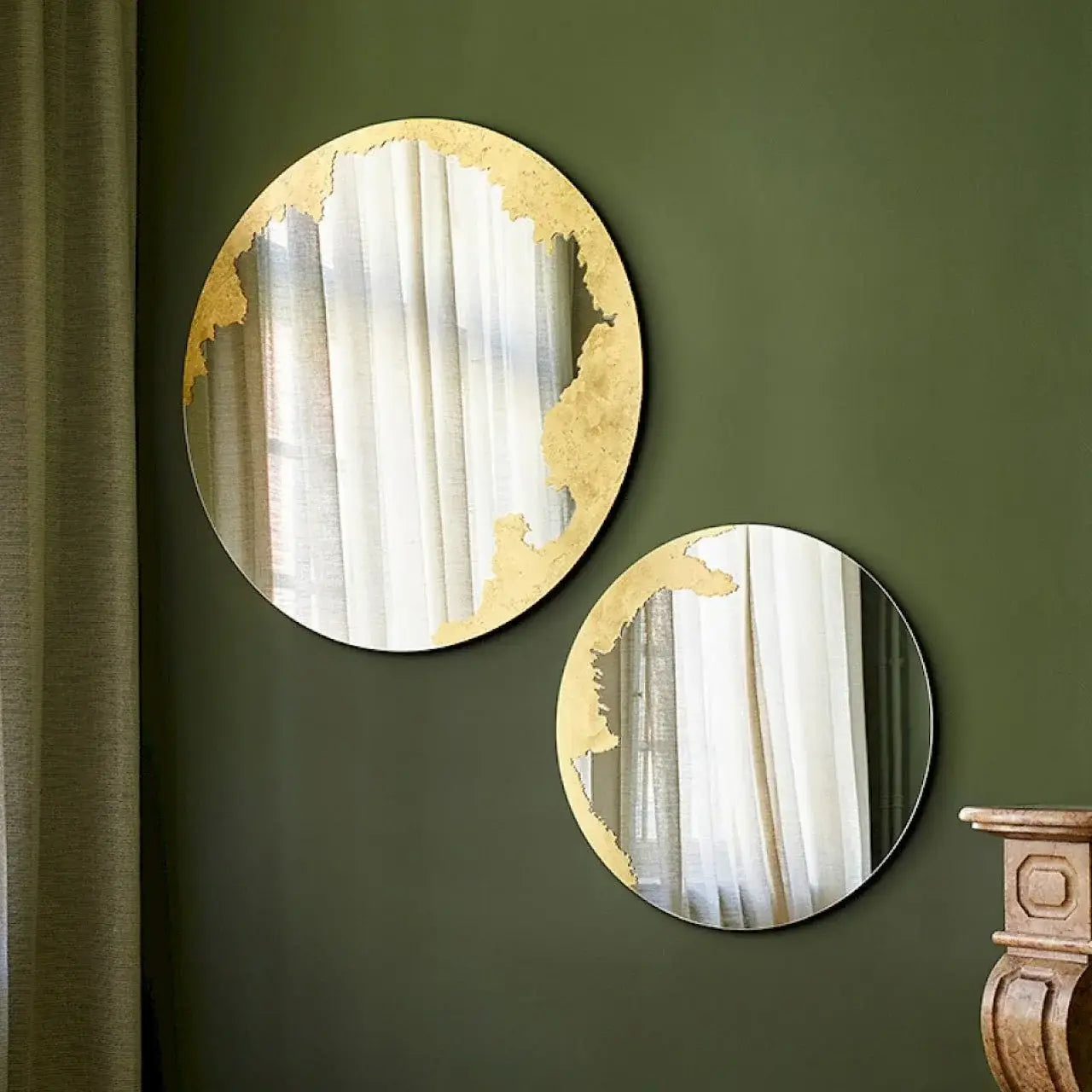 Miroir or rotatif montrant le système de rotation 360° sur axe avec suspension